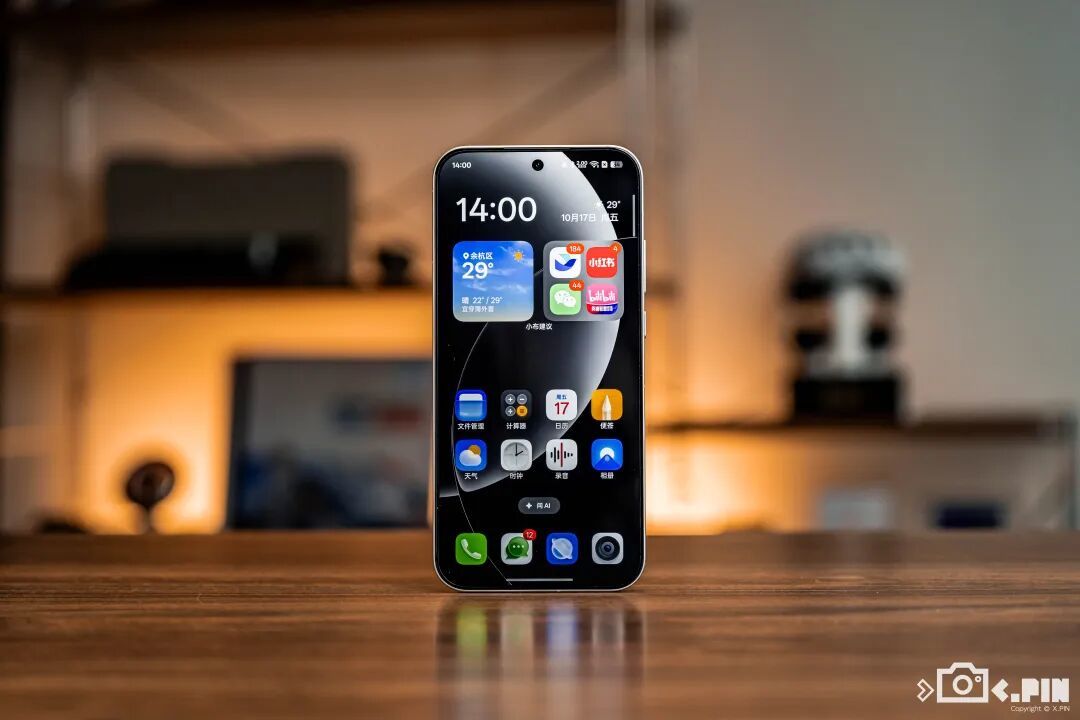 性價比品牌都有影像聯名了？真我也要衝高？