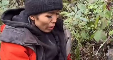 荒野求生 18 天女选手:最香的食物是蝗虫蘑菇,为保持清醒咬自己