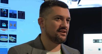 黄仁勋之子罕见出镜,黄胜斌直言:越会玩AI,优势就越大