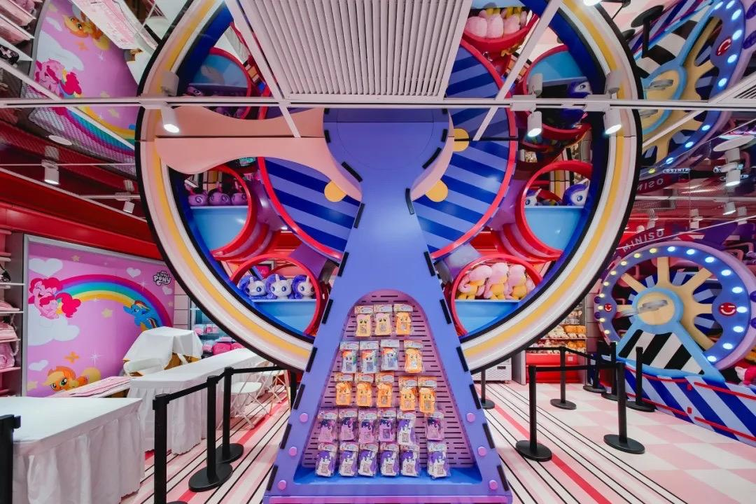 两年关掉6000家店再重开，名创优品疯了吗？