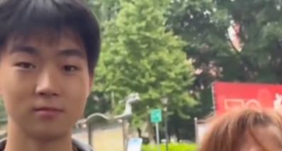 重慶 18 歲高三生赤腳進火場救坐輪椅鄰居,老人女兒到學校感謝