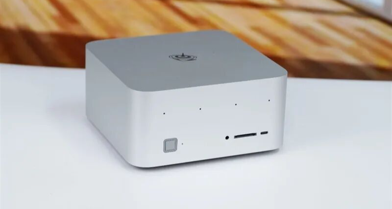 生产力性能远超i9-14900HX！零刻GTR9 Pro迷你AI工作站评测