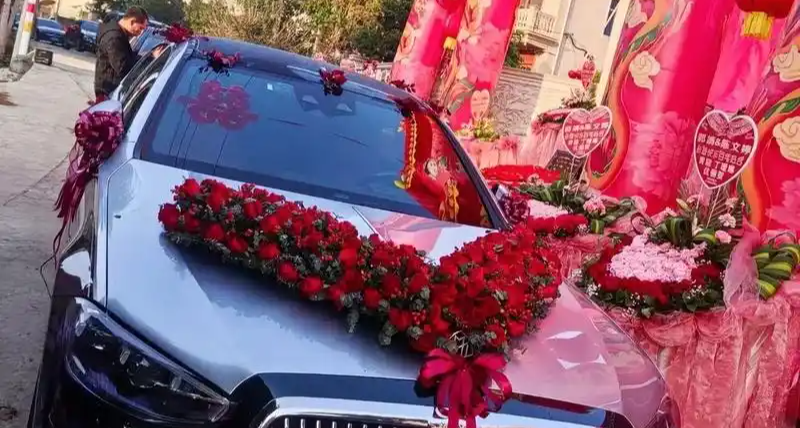 小夥花 170 萬買邁巴赫跑婚車，買了 3 年，跑了 4 萬公里