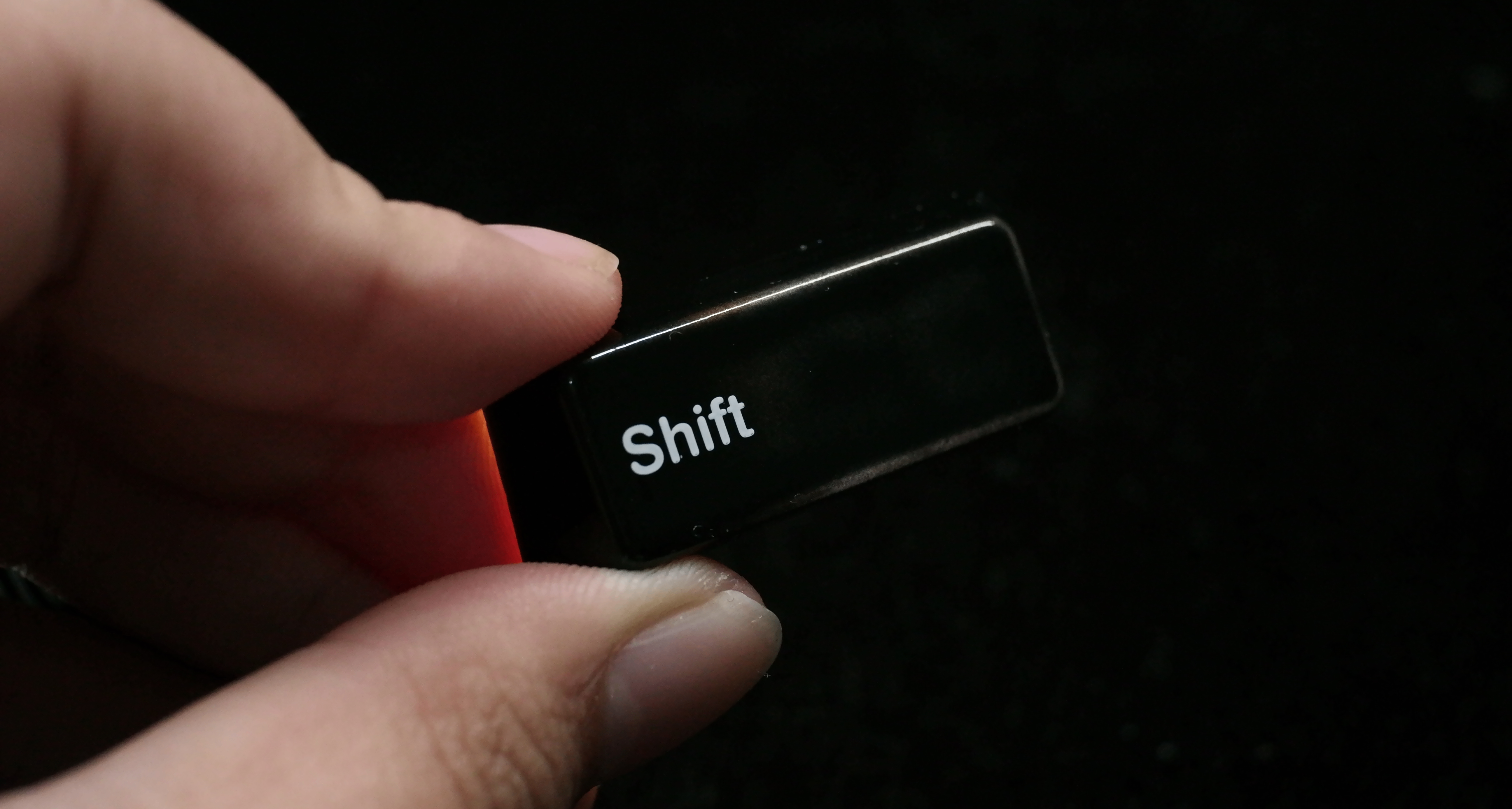 還來？依舊陶瓷鍵帽，依舊性價比，Opal Keysmith黑色陶瓷鍵帽