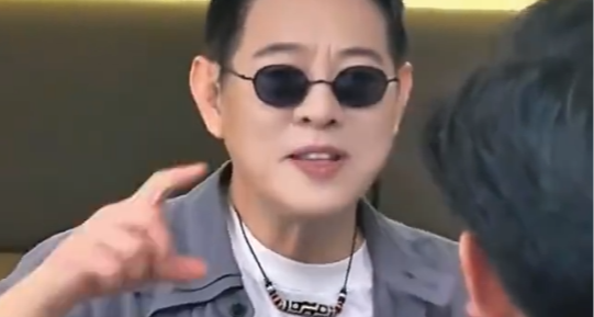 向太回應李連杰狀態回春：之前看起來憔悴是因爲不修邊幅，沒染頭