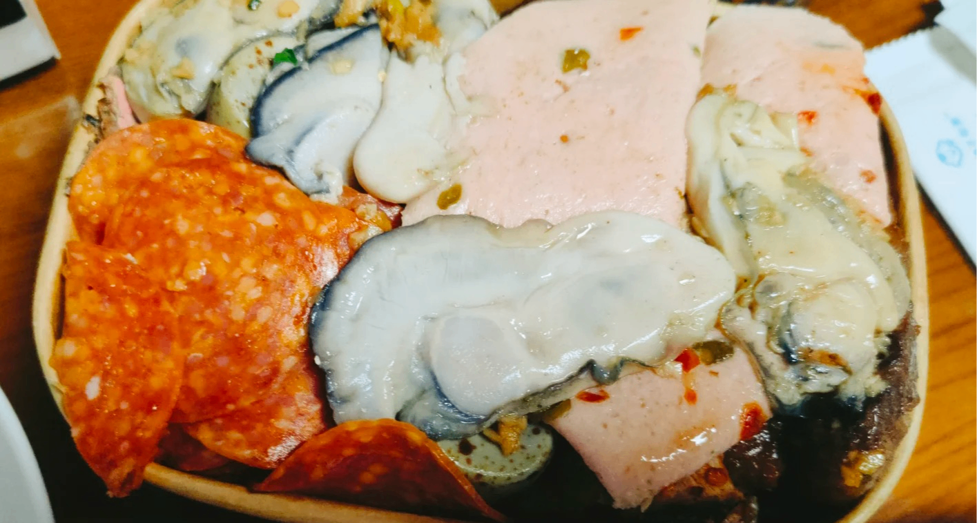 杭州五星酒店推出 40 元剩菜盲盒，網友：巴掌大的盒子，餐品自選