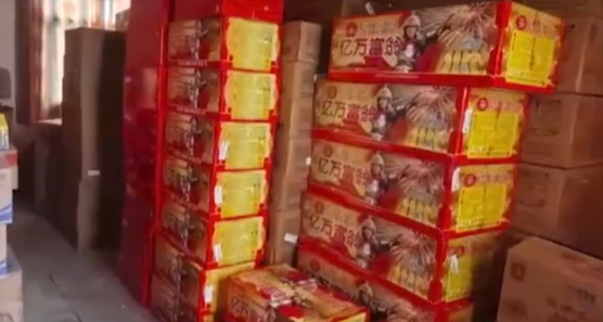 離譜！杭州一女子爲賺差價囤 2800 公斤煙花，還標註了建議售價