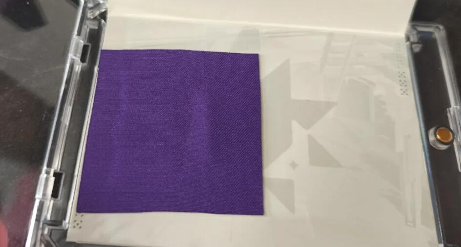 今年二游最抽象案例：一块布被玩家炒到了220块