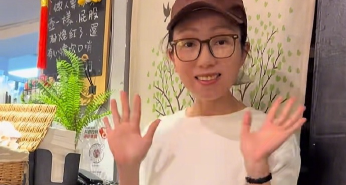 廣東湛江一咖啡館連續 9 年免費讓學生打電話，之前還被誤封號