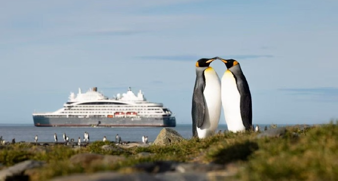 俞敏洪乘坐夏古號郵輪，旅行社回應俞敏洪行程：20 天均價 30 萬