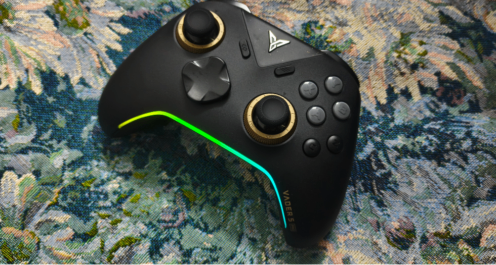 300价位最强手柄，没有之一！飞智黑武士5pro彻底杀死比赛！