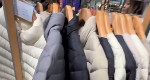 胖東來羽絨服成本 184 售價 256 ，近期投資 1 億成立新公司