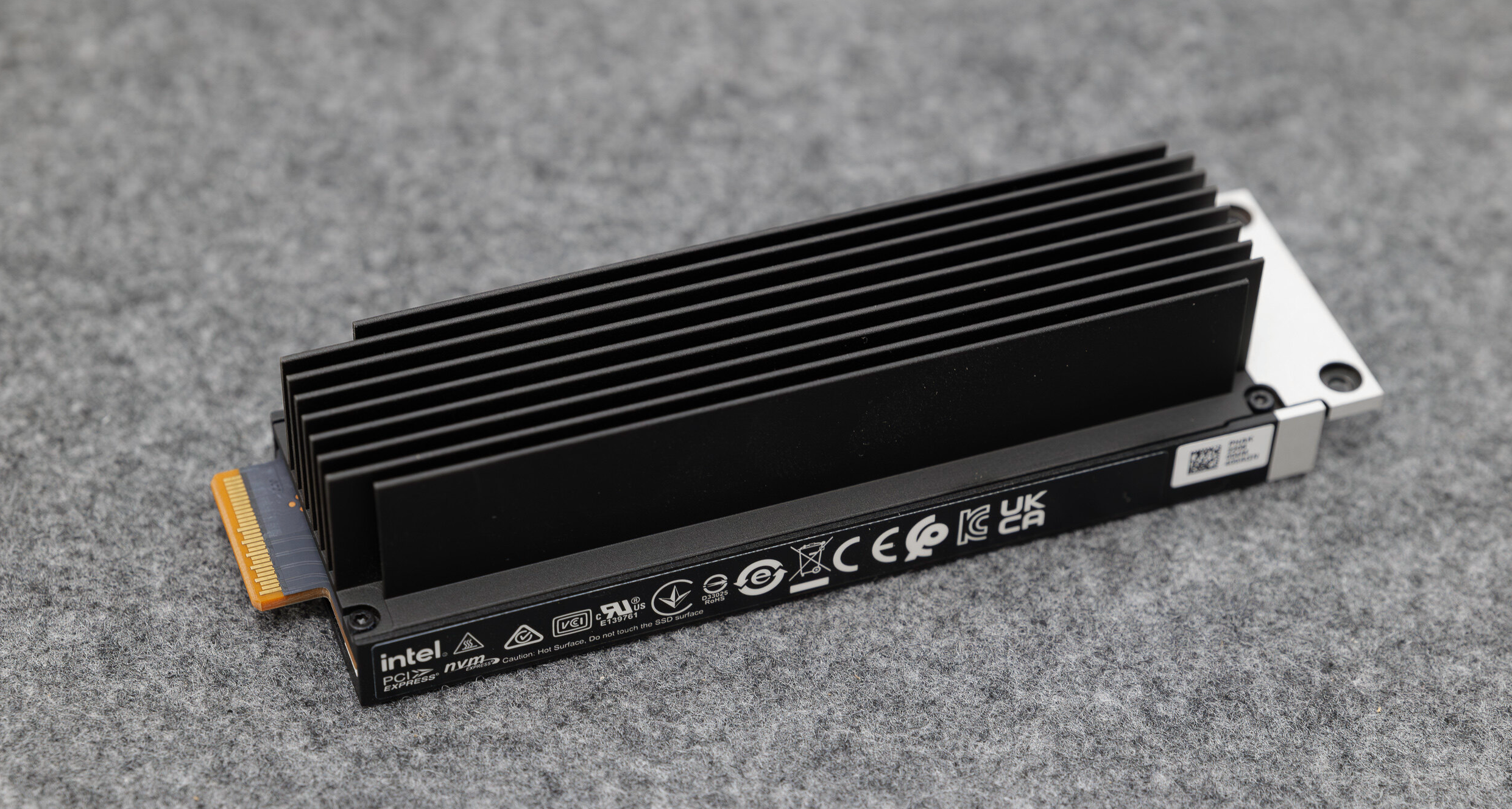 SSD集体涨价，傲腾逆风跳水，但你大爷还是你大爷