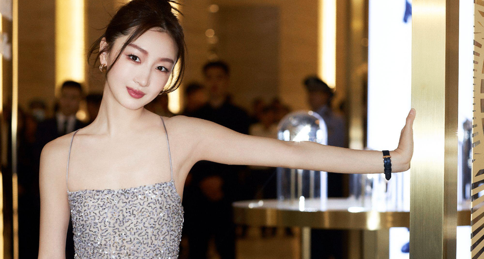 周冬雨起訴造謠其和曾志偉關係的網友，勝訴獲賠1萬，對方未道歉