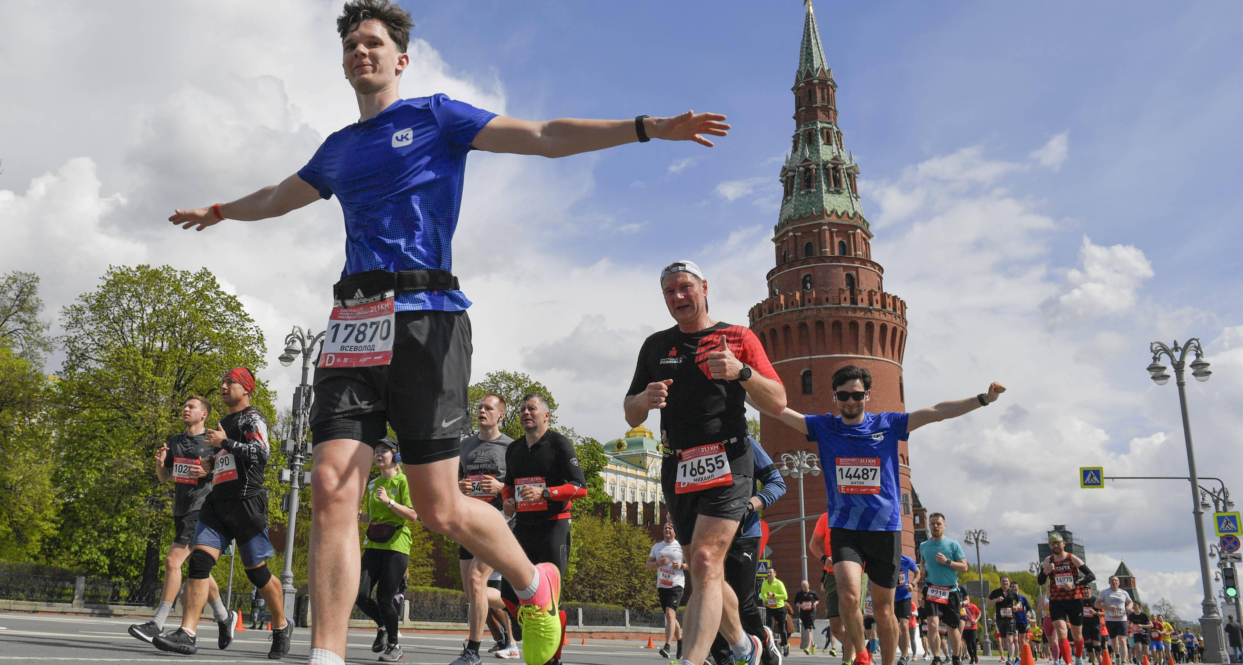 马拉松赛场经常有配速员被称为“流氓兔”，官方配速员应该怎么跑