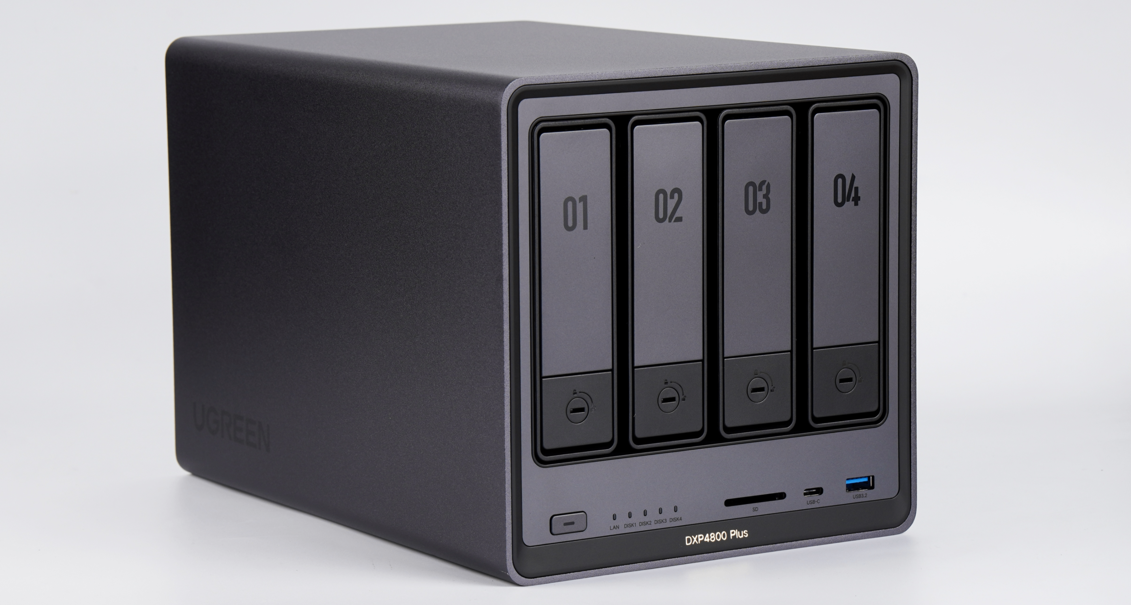 在硬盘价格飞涨的如今，我却给自己整了台NAS——绿联DXP4800 Plus