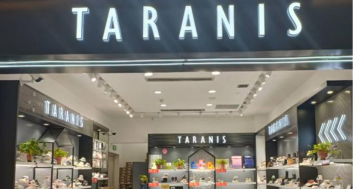 泰蘭尼斯千元童鞋，比部分專業成人跑鞋貴，主推款拿貨不到3折