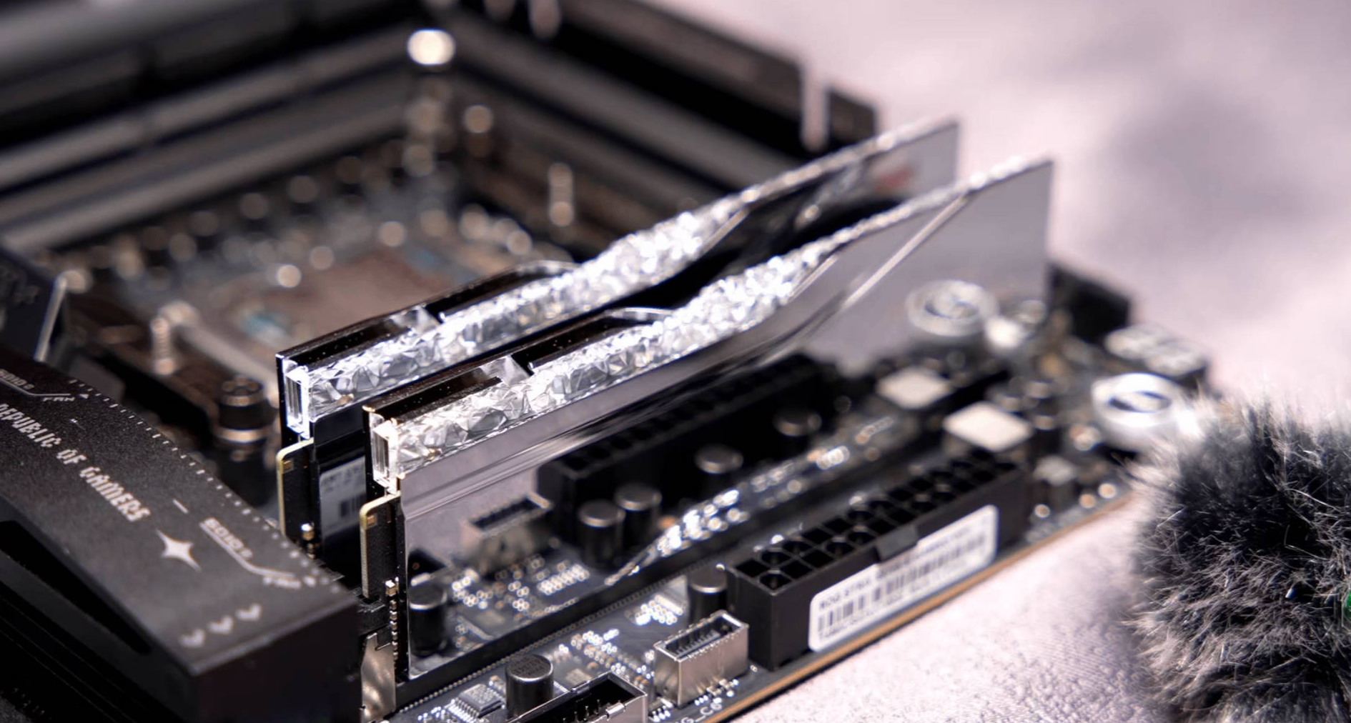 真正的黃金內存條——十二月富哥C34PRO裝機日記