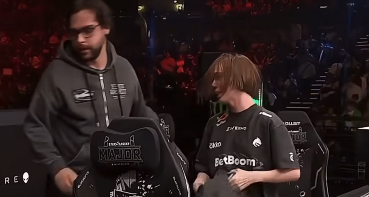 綠龍慘遭小蜜蜂加時翻盤！donk暴怒，34殺也無力迴天