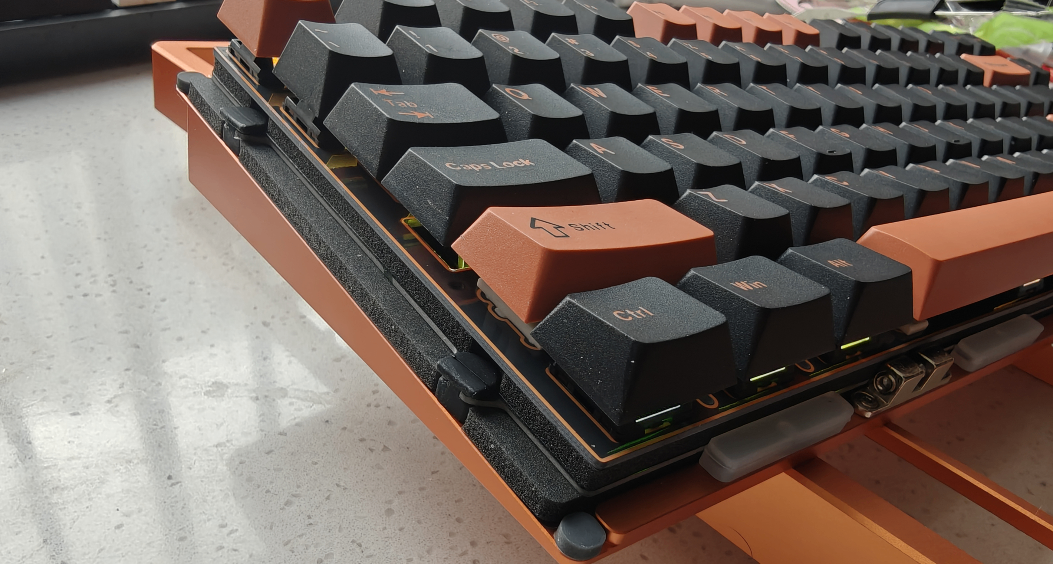 不止重量 还有一秒快拆！四斤的铝坨坨Wave75为何是键盘第一梯队