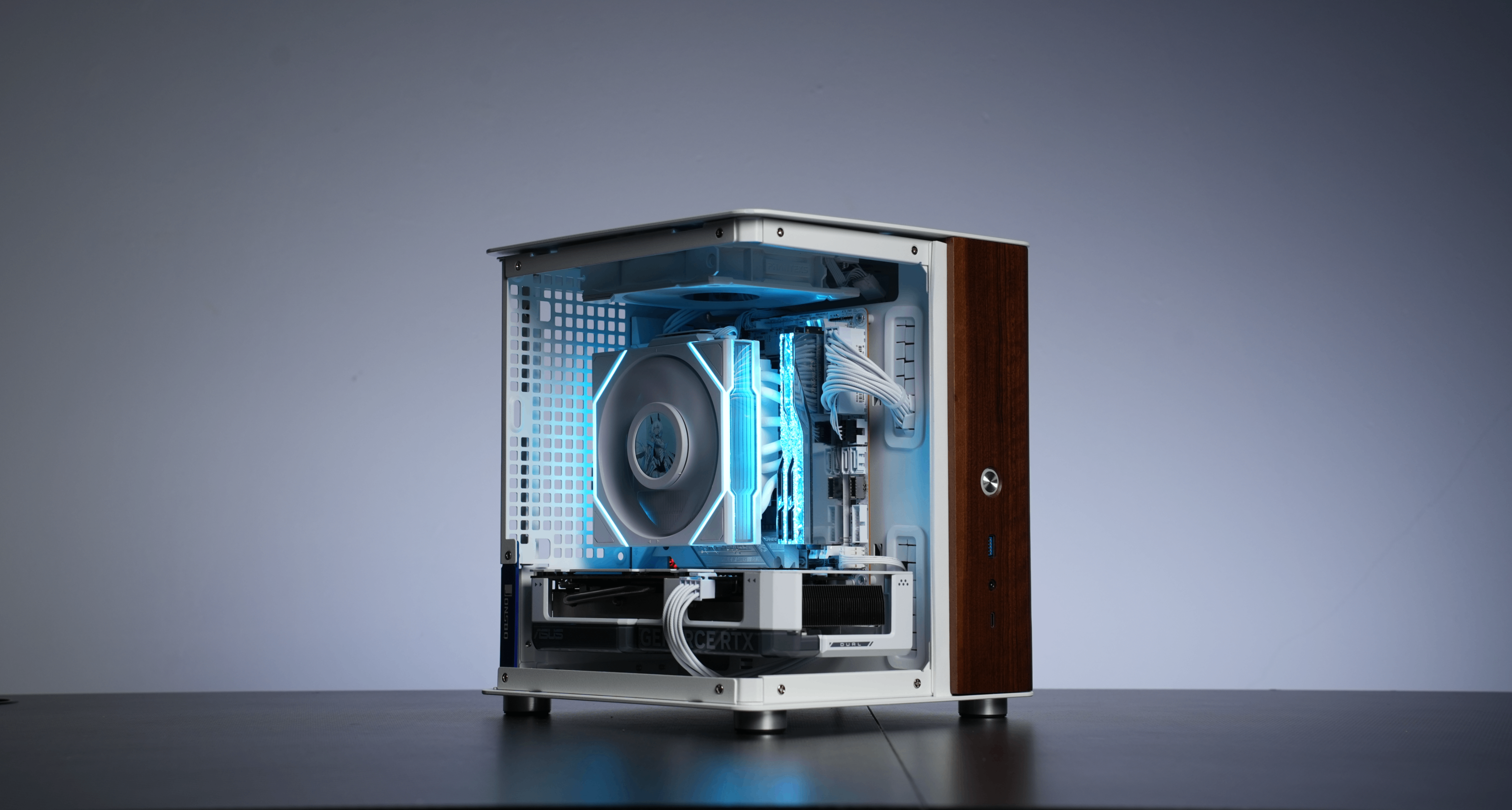 ROG B850 迷你吹雪，雙曲面海景房 喬思伯TK0 首席玩家SFX850