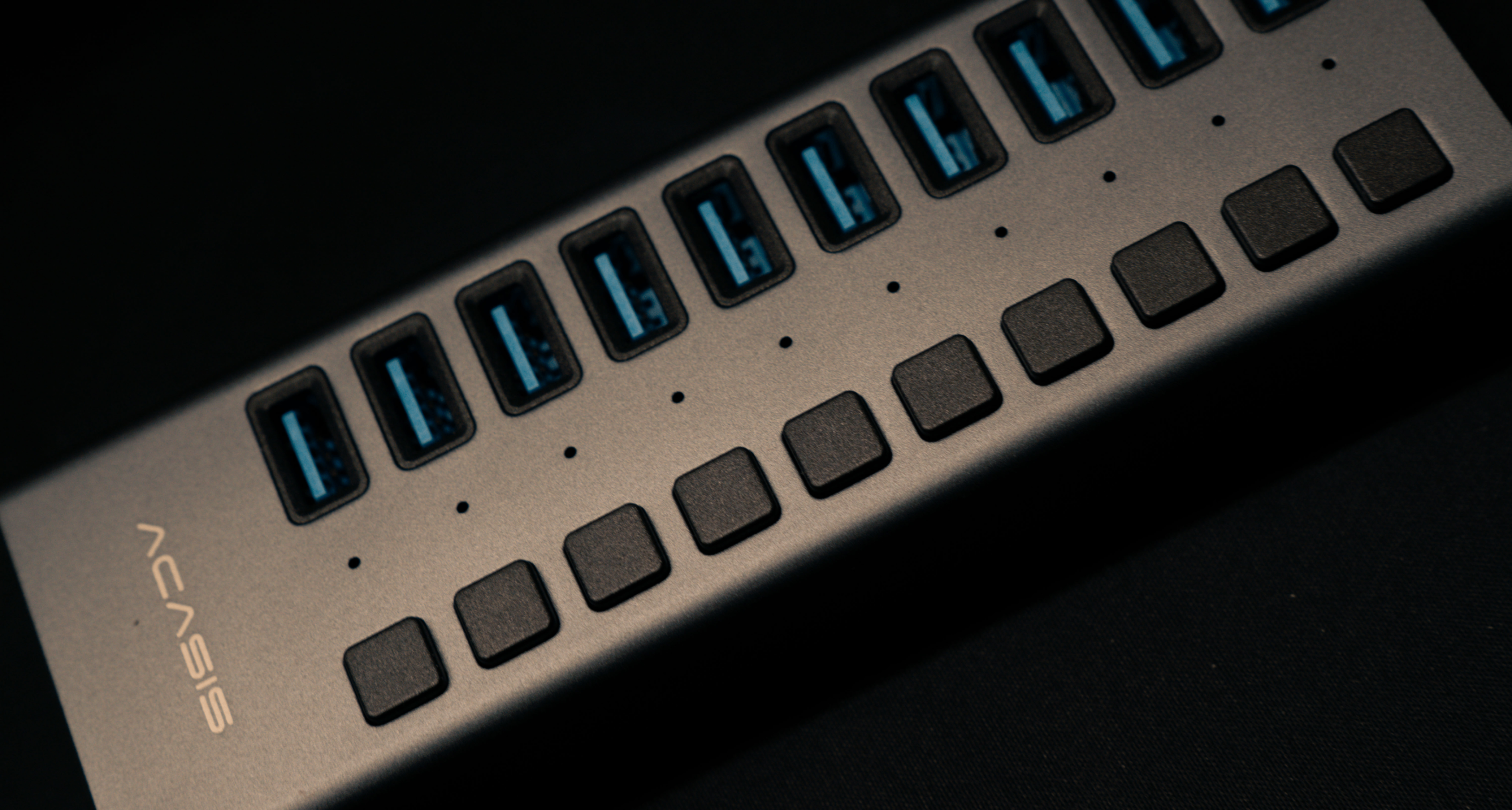 你还有A口吗？手柄键鼠耳机全无线的时代，USB扩展坞绝对是刚需！