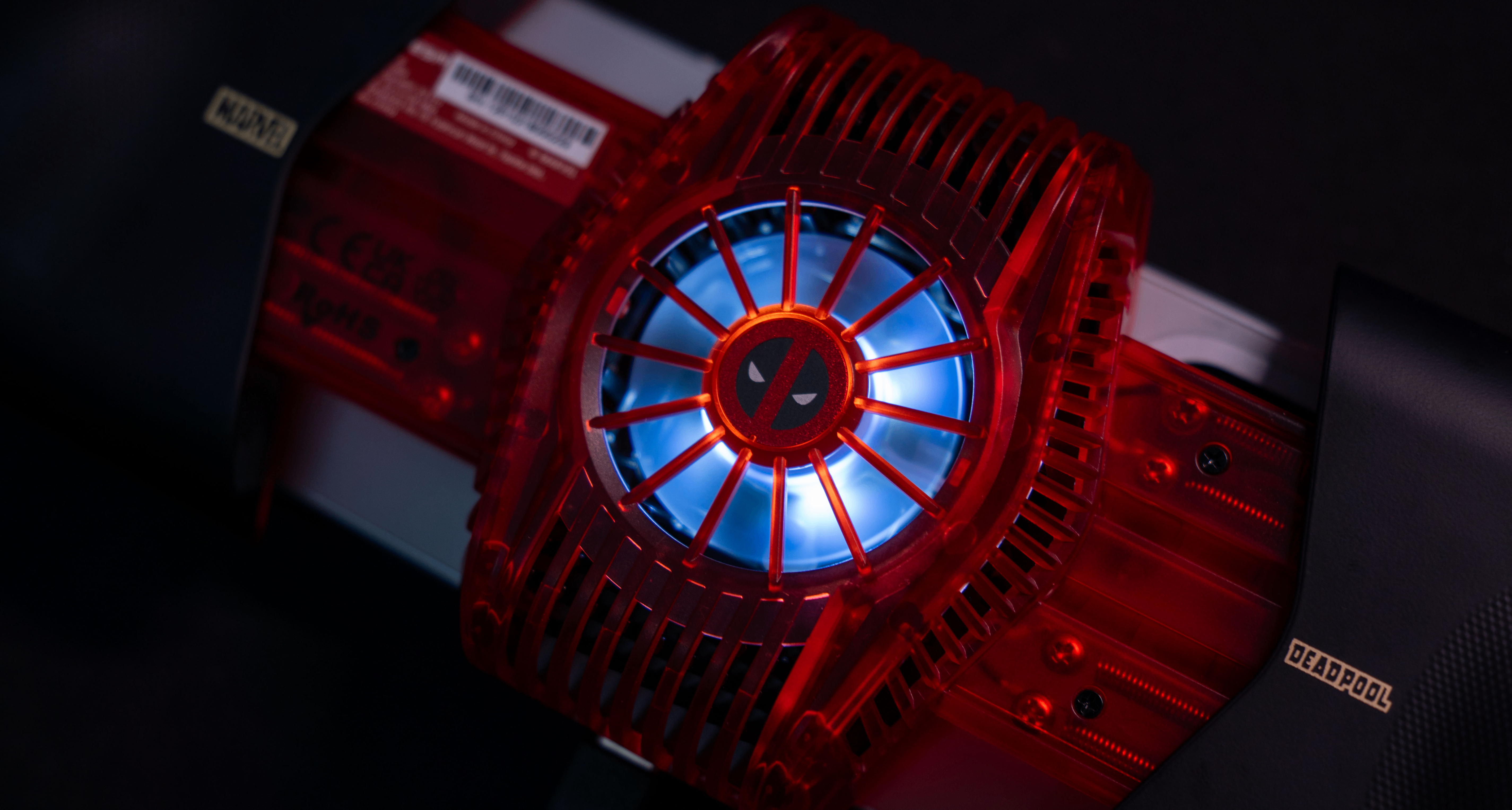 接下来登场的是联名大厂微软!不对,是小鸡？这死侍联名我是真喜欢