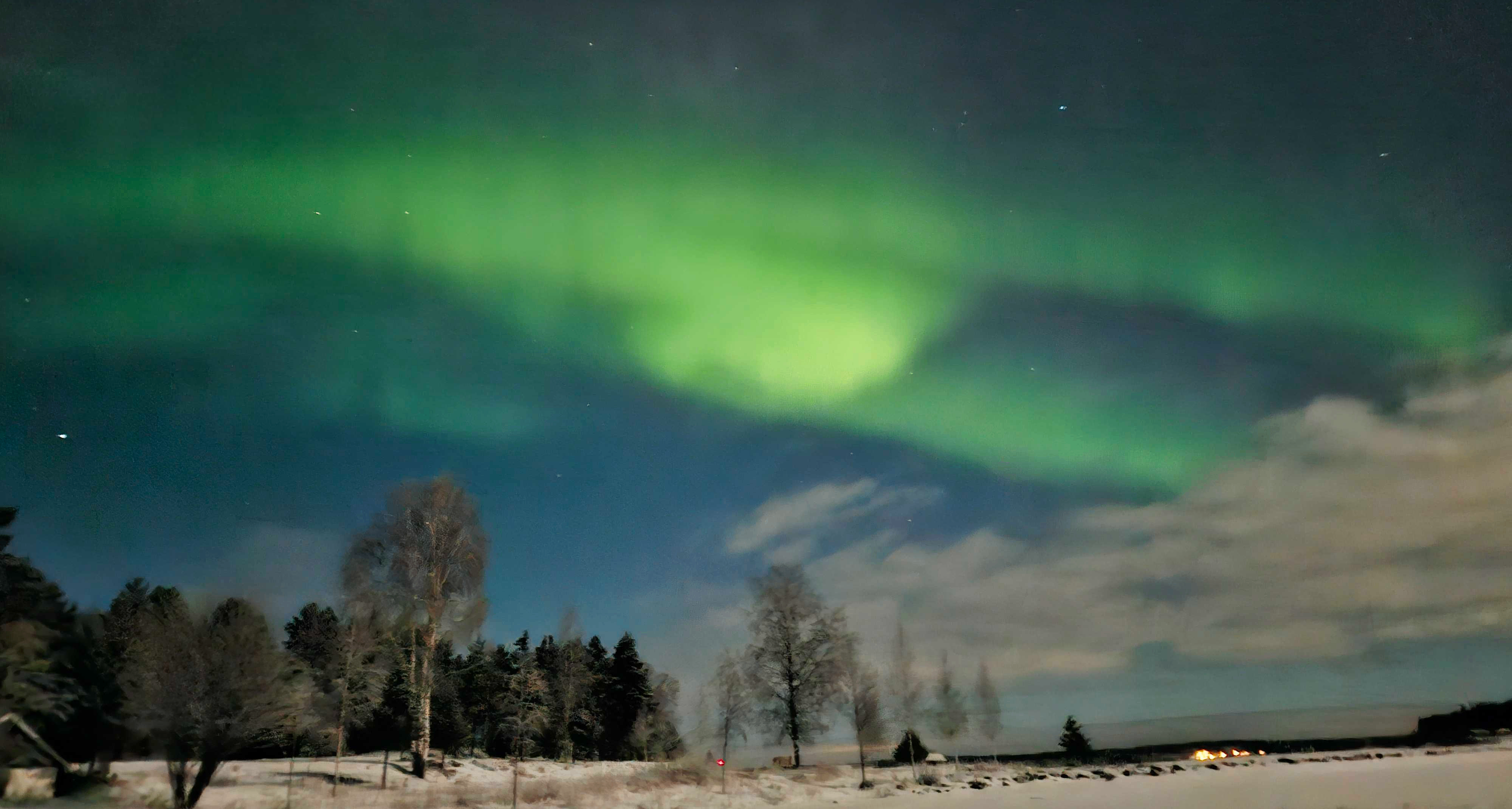 以后我们就是你们在瑞典的人脉了！