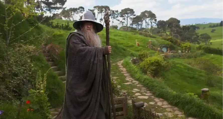 《指环王》新电影，近战法师甘道夫、弗罗多回归！！