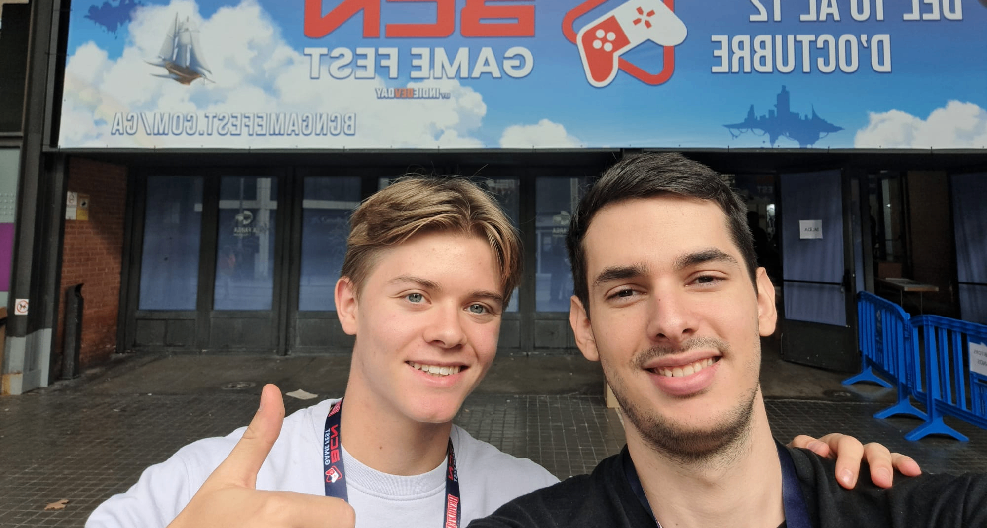 求助！我们做的“地心工厂”好像挖得太深了，没人看见…求捞！