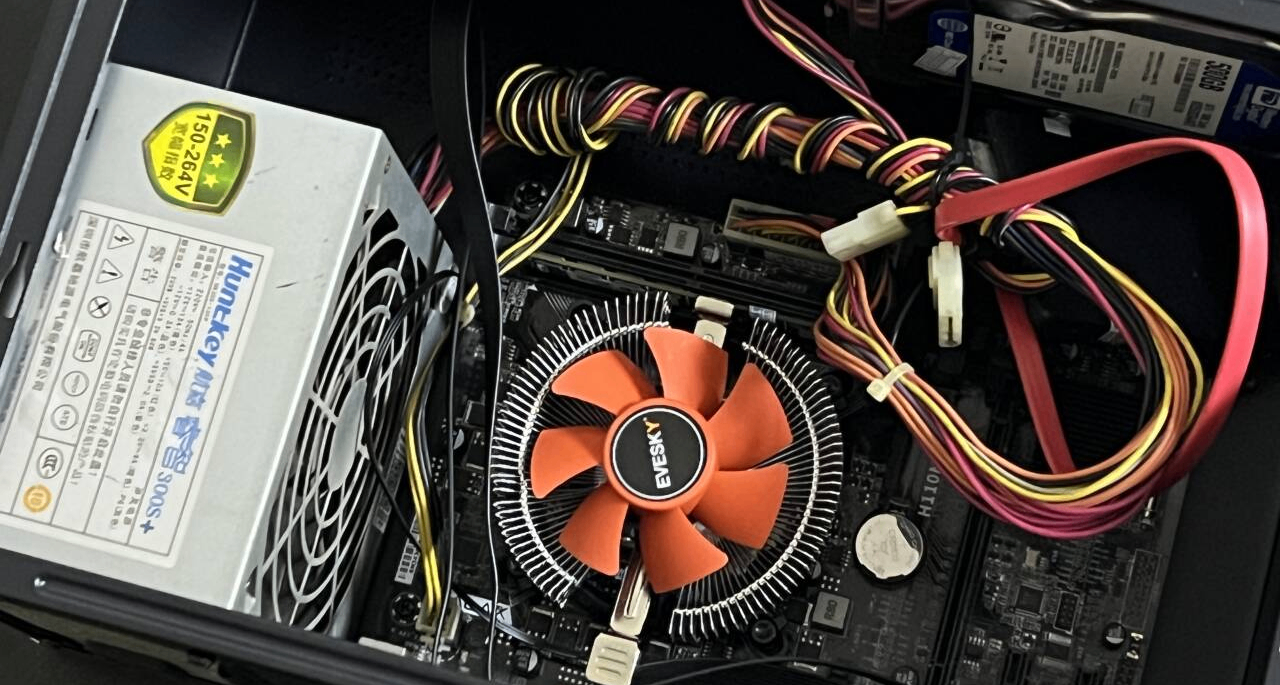 【附教程】我花200塊，手搓了一臺超低功耗的4盤位Nas……