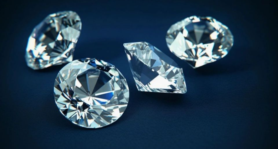 14萬鑽石項鍊200元難轉賣，爲啥鑽石並不保值？