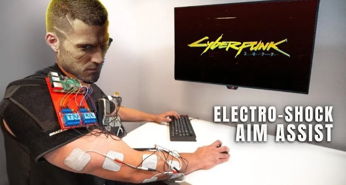 我没有开挂！是我的鼠标垫自己会瞄准！