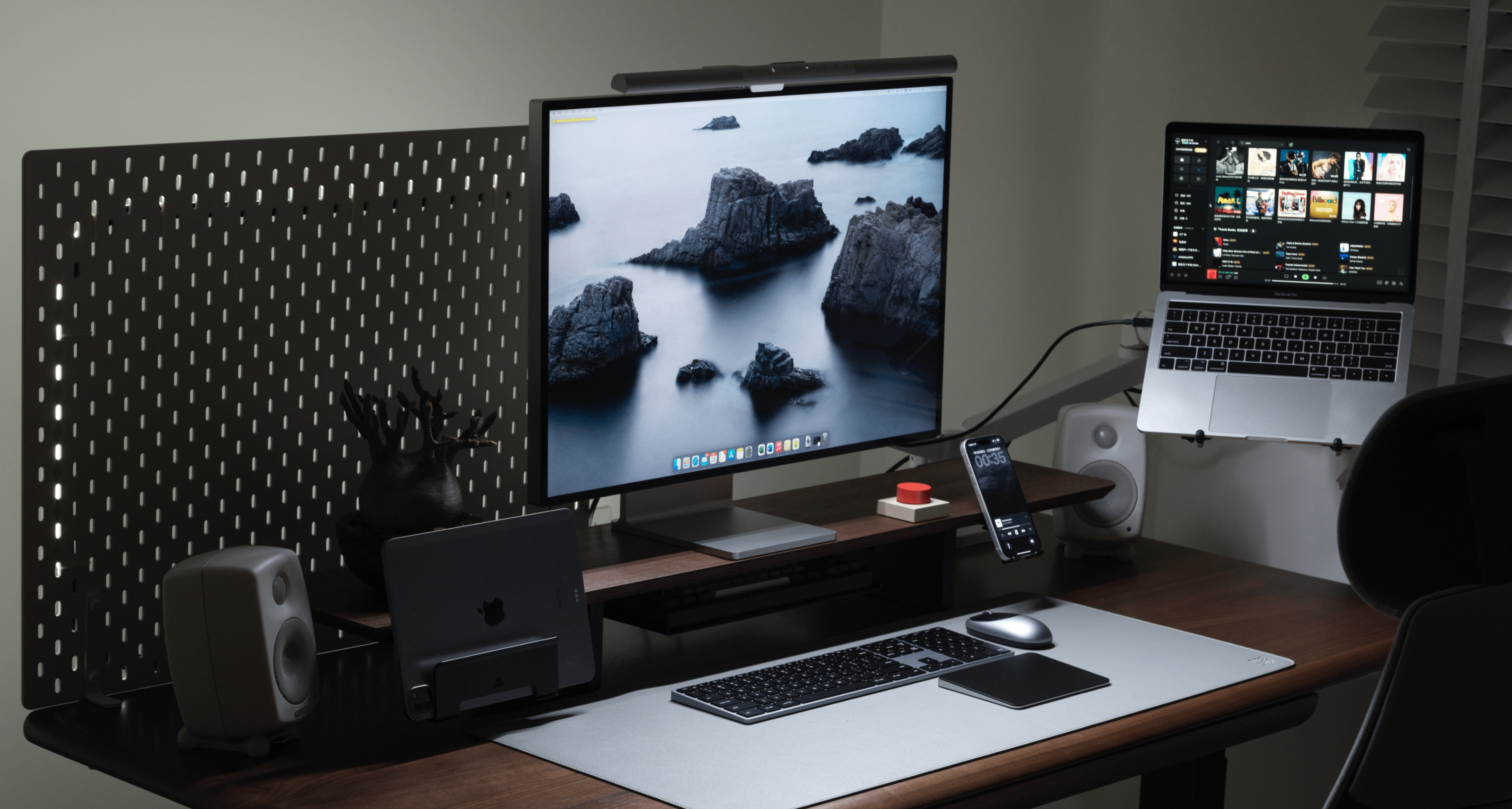 有一種燈叫ScreenBar，兩款市面上Z強屏幕掛燈對比