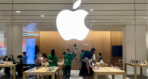 蘋果史上首次！曝 iPhone 18 Pro 將引入星鏈衛星通信環球