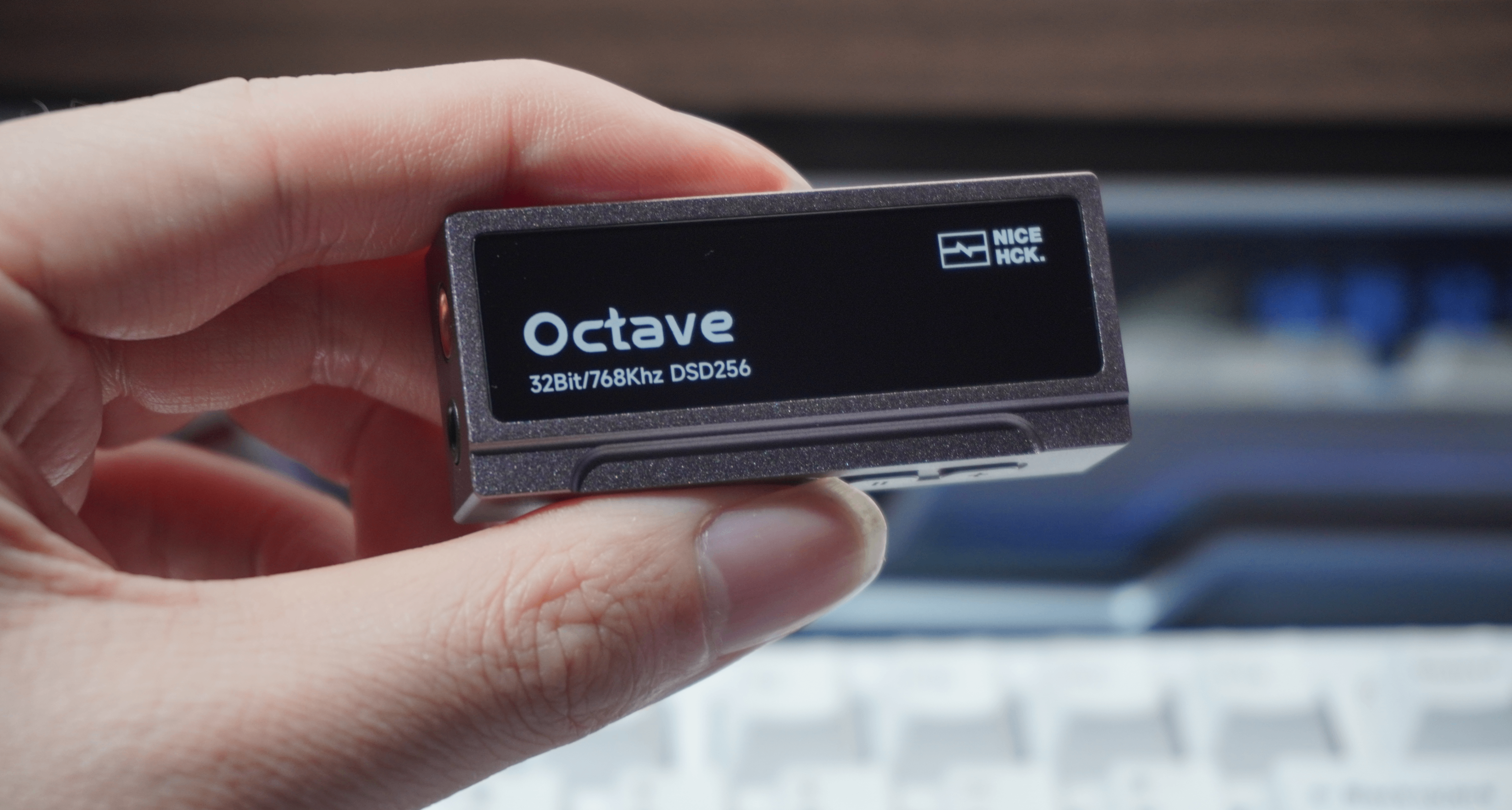 現在的手機明明取消了3.5mm接口，爲什麼耳機廠商還是會推出？