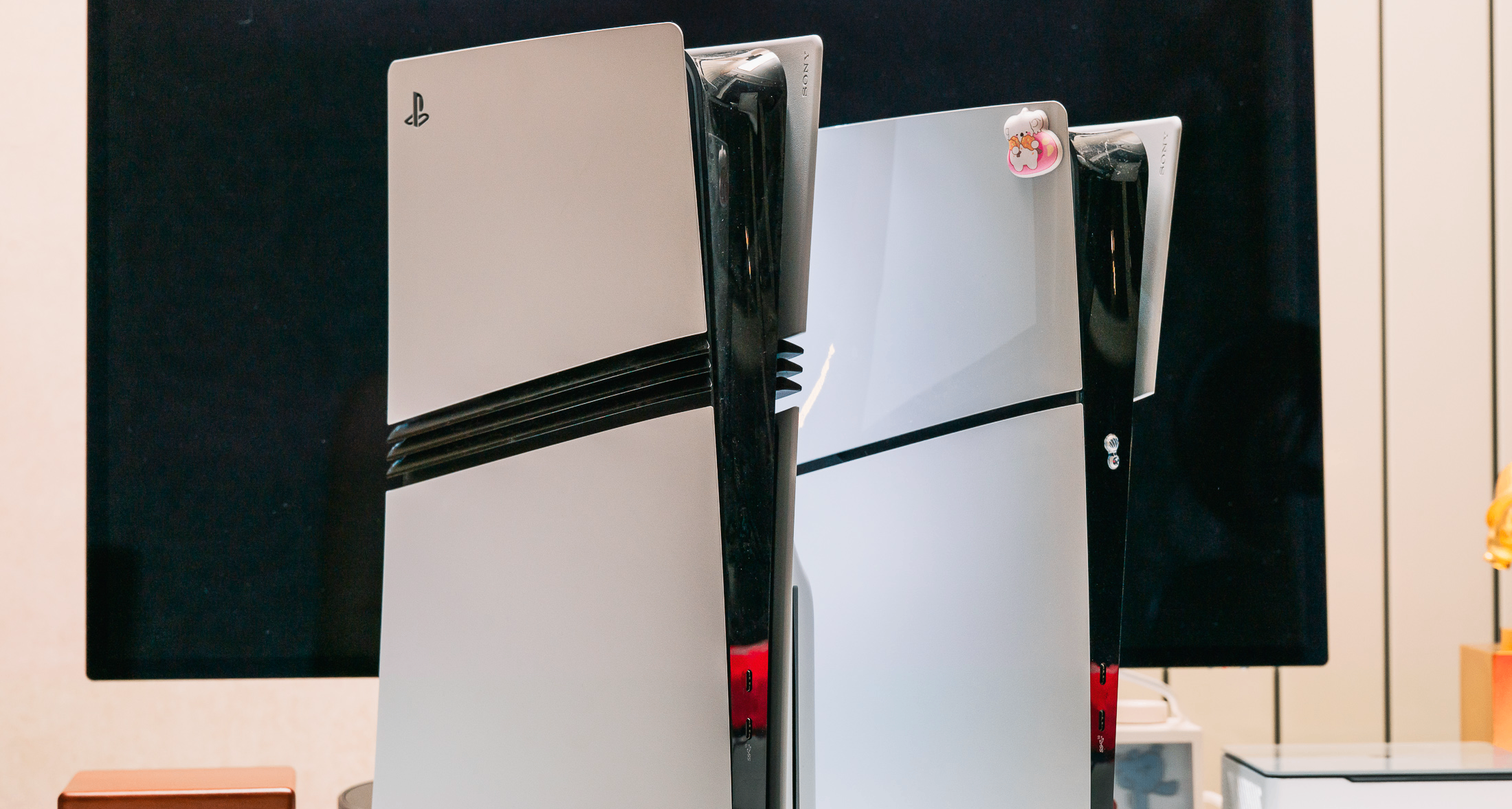 30多岁的我 刚出掉了两套内存 换了一台PS5 Pro