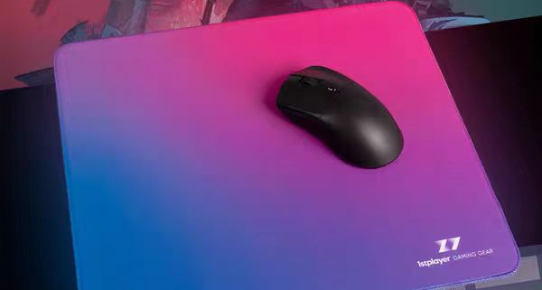 確實，二十元鼠標墊真夠用了