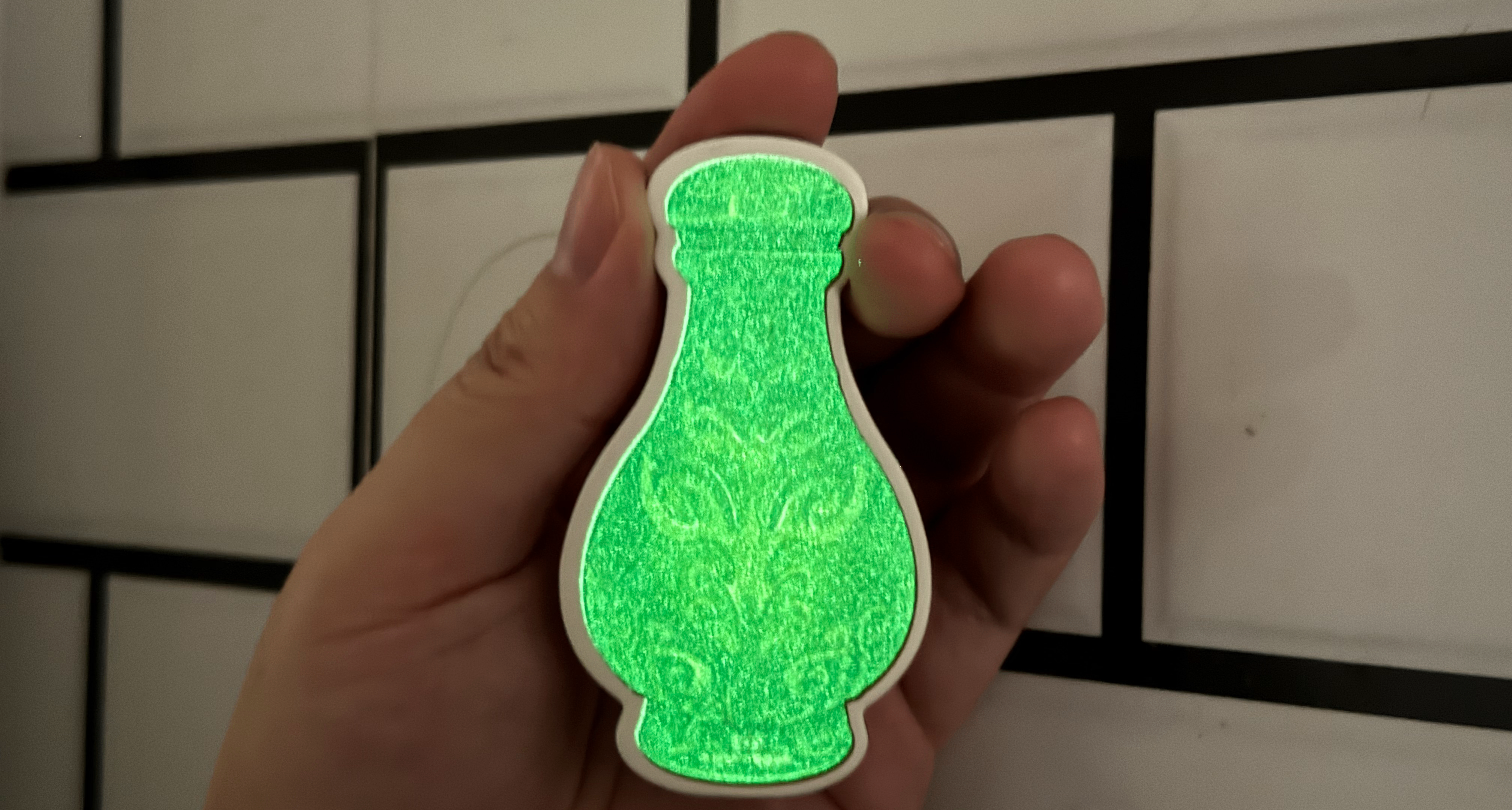 我拿到韩老魔的“胶带”和小绿瓶了！