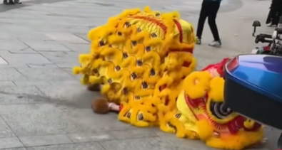 200元學費學了1天舞獅就出來接商演了？哈哈笑不行了！