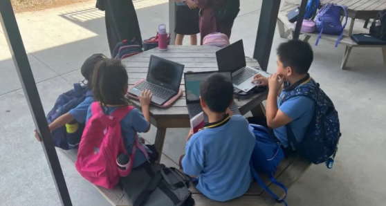 國外的小登們拼了命也要用“電子垃圾”玩遊戲？