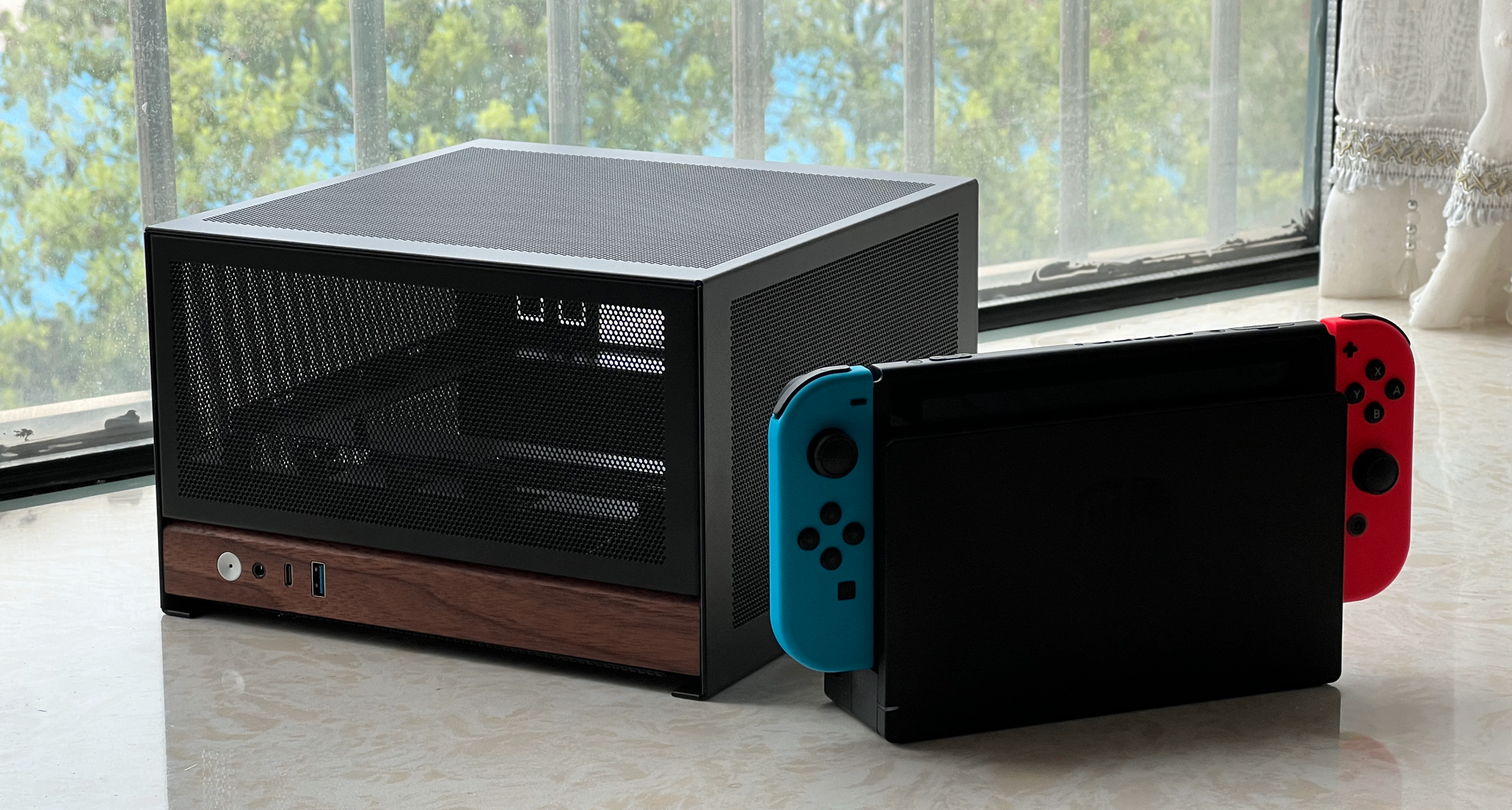 我裝了一臺只有NS大的主機……但瓦300幀、洲150幀、黑猴100幀？