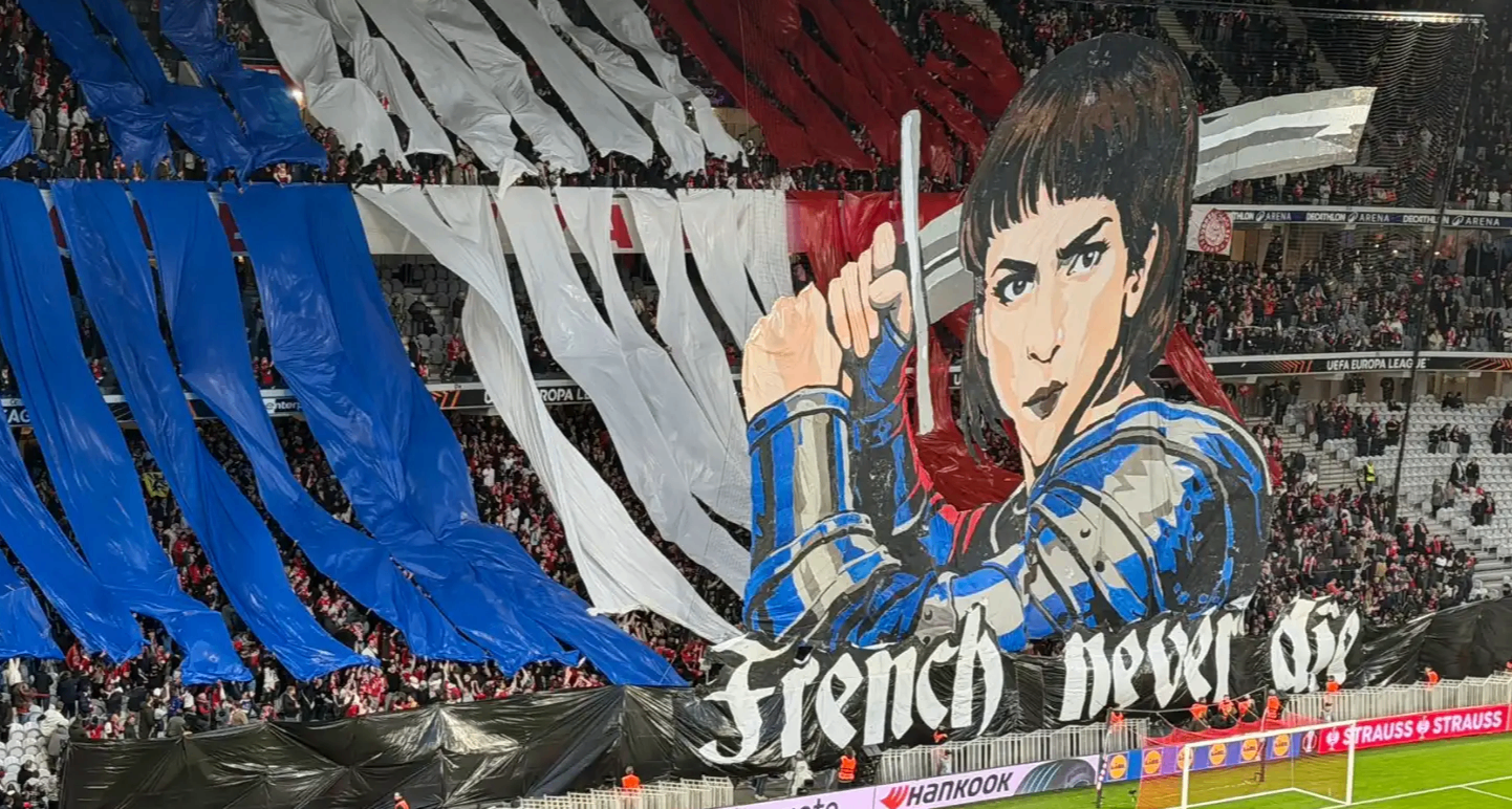 法国球迷比赛中晒出圣女贞德海报，被官方判定为涉及煽动仇恨！