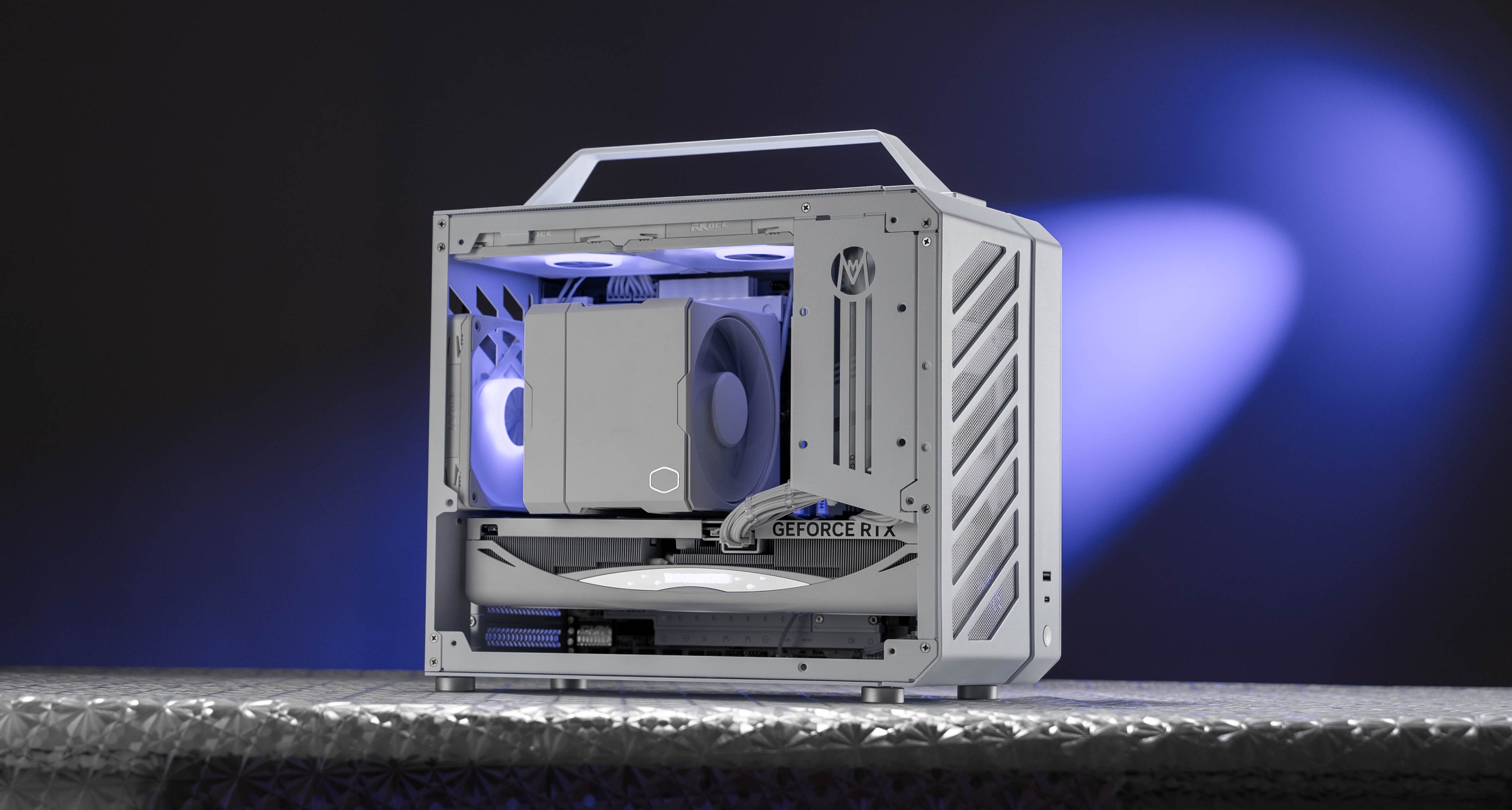 如何將巨無霸海景房機箱壓縮打包，然後帶上飛機？