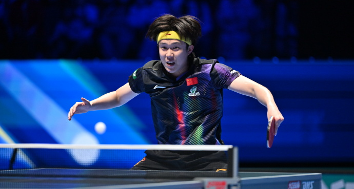 國乒最後希望！王楚欽4:2力克勒布倫，獨闖八強！