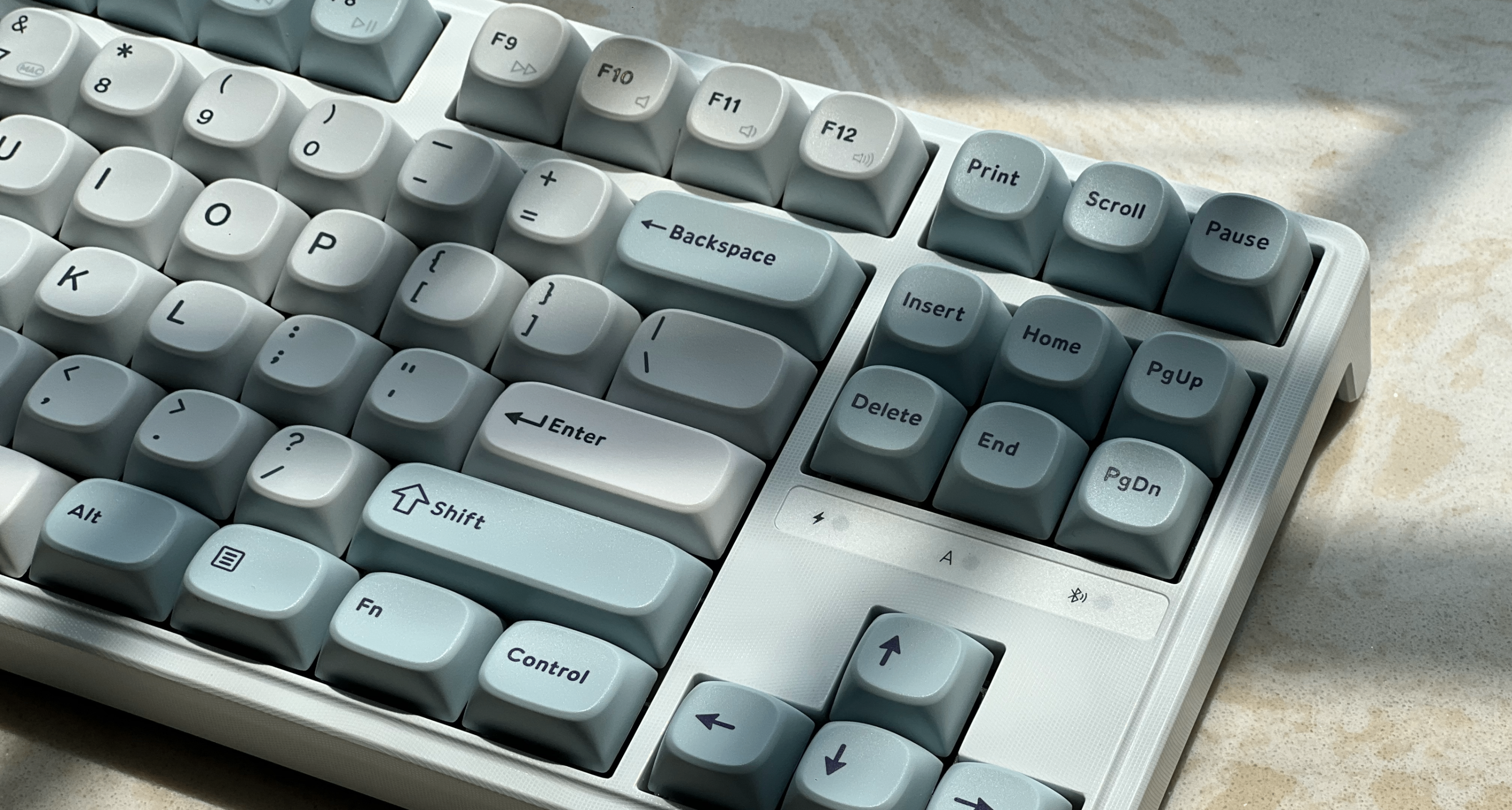 极致性价比机械键盘推荐，仅需200，续航半年，还支持8K回报率？