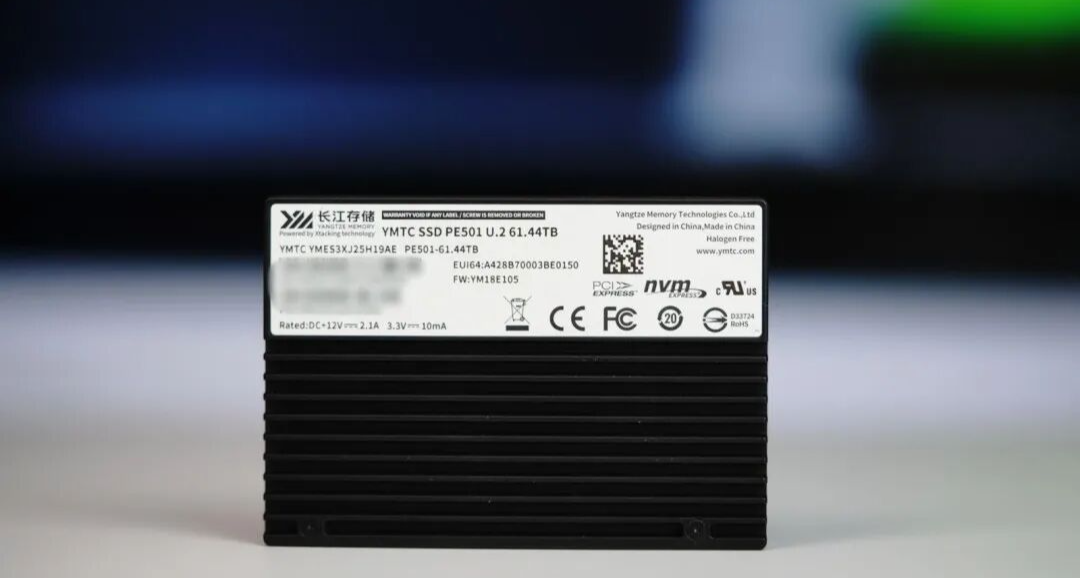 长江存储PE501实测：61.44TB容量+14200MB/s，QLC终破偏见？