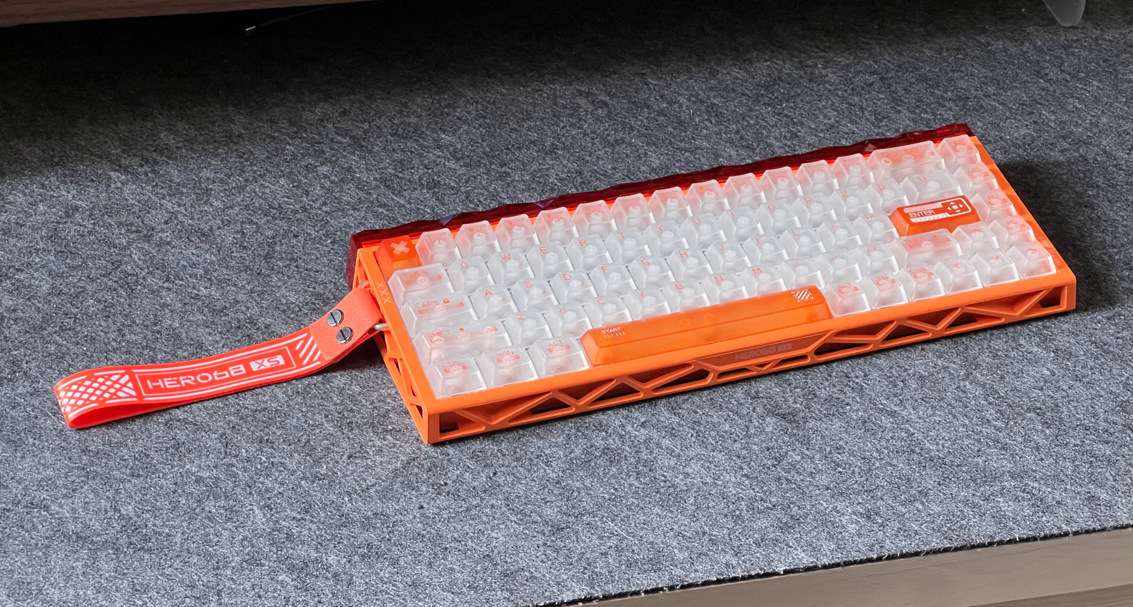 仅需300的三模无线磁轴键盘？外观性能也都是顶级！