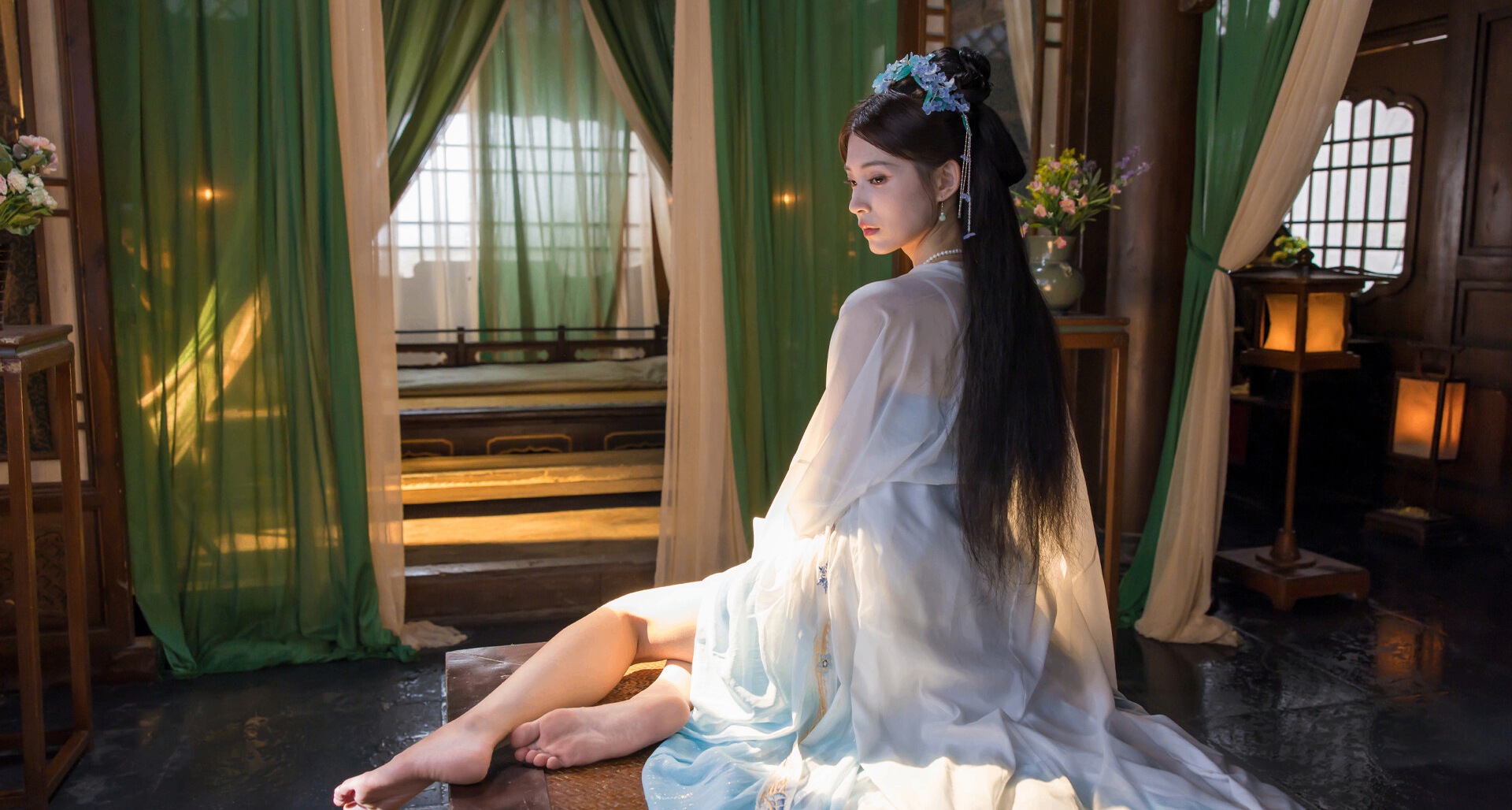 穿越平行三國，和劉關張結義，還能在曹營邂逅衆女主？