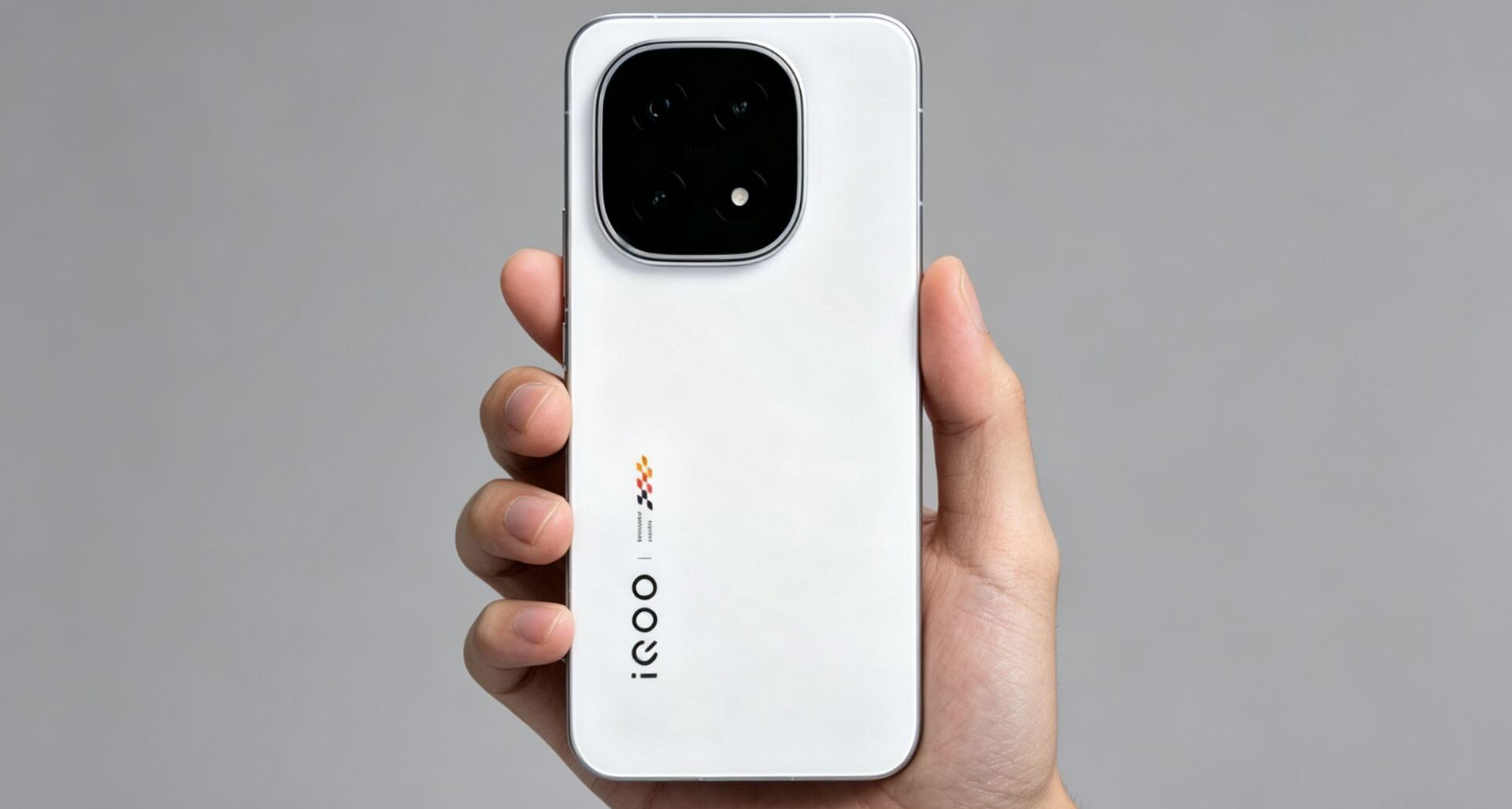 用了大半年iQOO 15：如今还能打嘛？